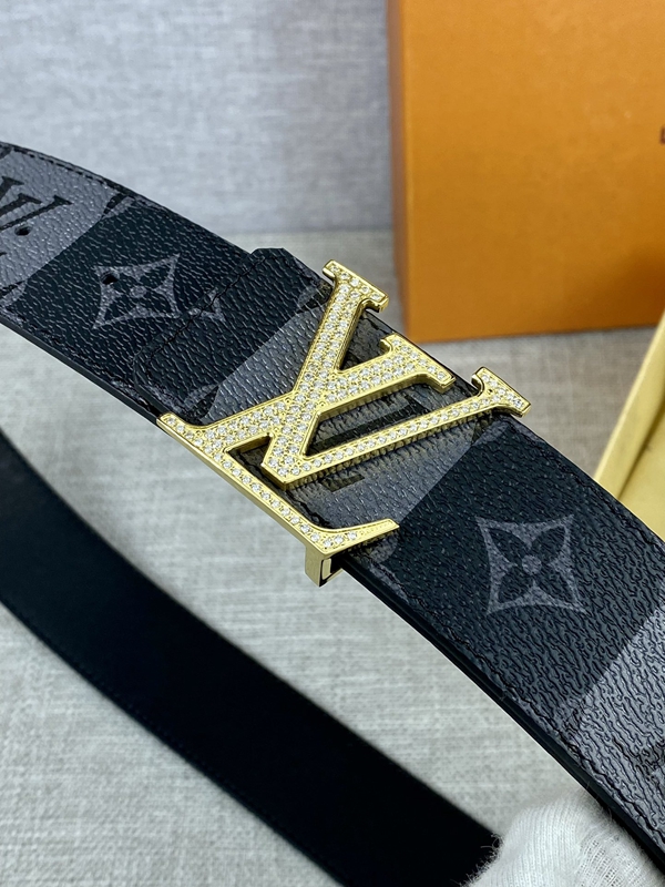 激安ルイヴィトンベルト背面デザイン